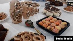 Trpeza sa proslave vjerskog praznika u školi "Novka Ubovic" u Podgorici 25. februara 2023. Fotografija sa školskog Fejsbuk profila