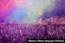 Cheltuielile cu concerte, vacanțele sau dezvoltarea personală sunt cele care tind să fie tăiate, sau cel puțin reduse, în momentul în care cresc prețurile, spun economiștii.