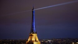 Svijet uz Ukrajinu: Žuta i plava obojile gradove i skupove