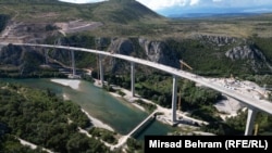 Pogled na most Počitelj iz zraka, 7. august, 2023. 