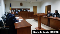 Ședință de judecată în primul dosar al lui Vladimir Platohniuc, care a avut loc în lipsa acestuia. 