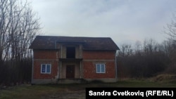 Objekti i komunës paralele serbe në Videjë.