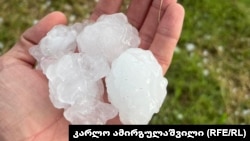 Grindină - imagine de arhiva RFE/RL.