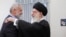 Udhëheqësi suprem iranian, Ayatollah Ali Khamenei, dhe lideri i Hamasit, Ismail Haniya, më 2012.