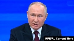 რუსეთის პრეზიდენტი ვლადიმირ პუტინი წლის შემაჯამებელ პრესკონფერენციაზე. 2023 წლის 14 დეკემბერი