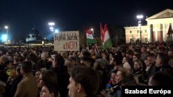 Tüntetés a kegyelmi ügy miatt, Budapesten, a Hősök terén 2024. február 16-án