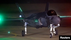 Borbeni avion F-35 u izraelskoj zračnoj bazi Nevatim nakon što su ga kupile izraelske zračne snage, decembar 2016.