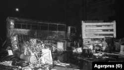 Baricada de la Intercontinental / Universitate - 21 decembrie 1989.