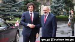 Ираклий Кобахидзе и Никол Пашинян, архивная фотография