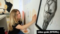 Artistja Kaltrinë Rrustemi.