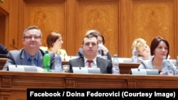 Cătălin Boris Precul (centru).