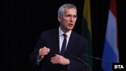 Генералният секретар на НАТО Йенс Столтенберг говори пред Парламентарната асамблея на алианса в София, 27 май 2024 г.