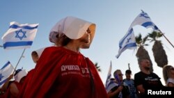 Katonák tagadhatják meg a szolgálatot, az orvosok sztrájkot hirdettek: ezrek tiltakoznak az izraeli igazságügyi reform ellen