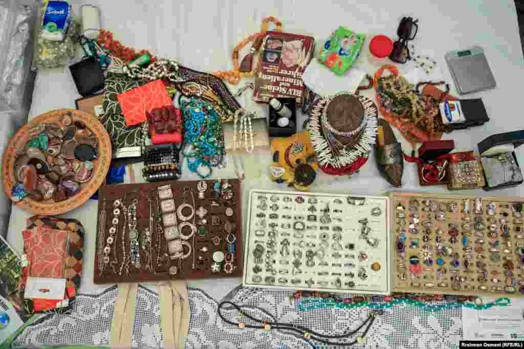 Stoli punëdore të ekspozuara në Panairin e Grave në Agrobiznes.