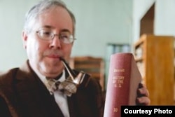 ტიმოთი ბლაუველტი, ისტორიკოსი