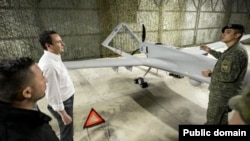 Premijer Kosova Aljbin Kurti na predstavljanju Bajraktara za Kosovo