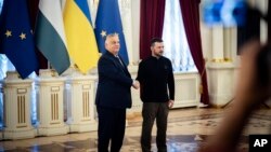 Унгарскиот премиер Виктор Орбан и украинскиот претседател Володомир Зеленски, Киев, 2 јули 2024 година