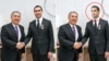 Photoshop pentru „aghitprop”: președintele turkmen își fardează pozele și realitatea 