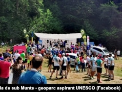 Buila Trail Race, un concurs de alergare montană, organizat în apropiere de Bărbătești.