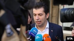 Кирил Петков