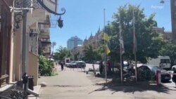 Во Киев се санираат последиците од рускиот смртоносен напад врз детската болница