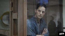 Evan Gerškovič u sudu u Moskvi, april 2023.