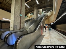 Metroul ar trebui să aibă obligatoriu adăposturi de protecție civilă. În majoritatea stațiilor nu există nici măcar toalete publice.