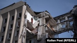 Архивска фотографија - Во уништената зграда во Миколајев. Октомври 2023 година. 