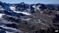 Skijalište na glečeru Stubai u blizini Innsbrucka, Austrija, 25. septembra 2023.