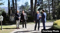 Претседателот Стево Пендаровски ги пречека Жозеп Борел и Мирослав Лајчак во Вилата Билјана во Охрид на 18 март 2023