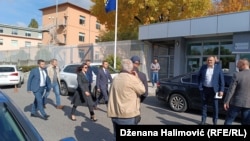 Članovi Dodikove partije dolaze na ročište u Sarajevu, 16. 10. 2023.