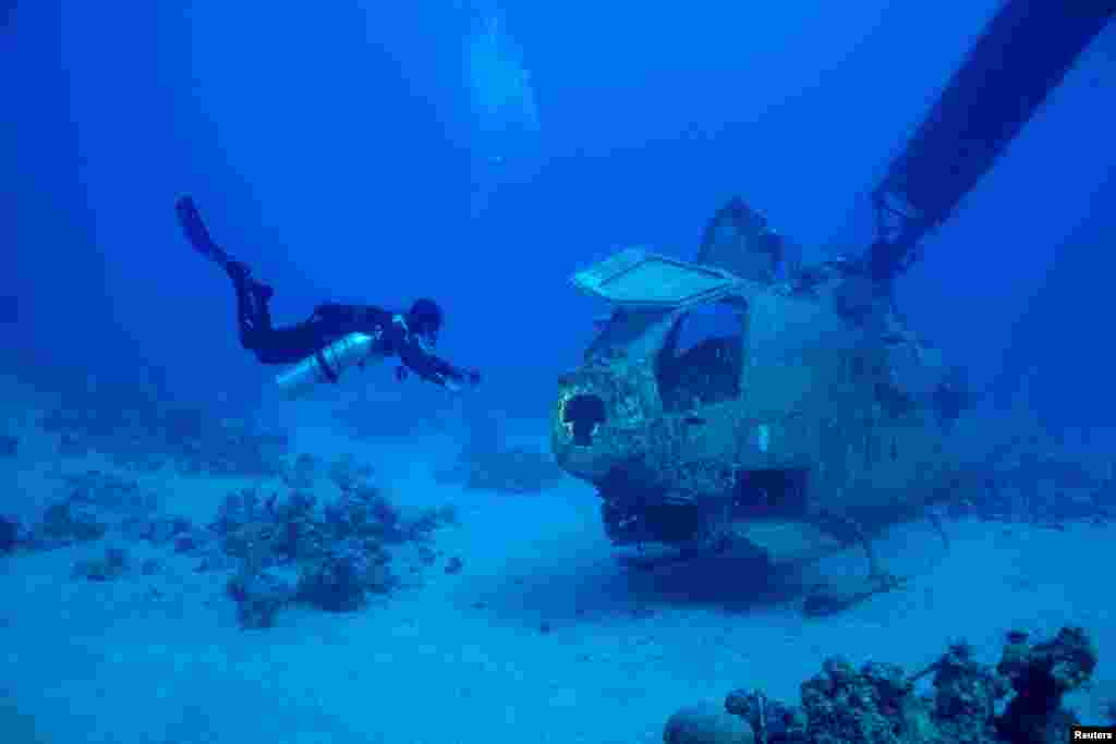 Muzej je otvoren 2019. u nadi da vojne konstrukcije poboljšaju podvodno okruženje, a i budu interesantne roniocima. Cilj je i&nbsp;smanjiti broj posjetilaca na područjima prirodnih morskih grebena. Zabilježeno: 7. maja 2024.