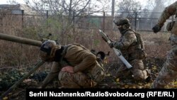 უკრაინელი სამხედროები დონეცკის ოლქის ქალაქ ავდეევკაში, რომელიც ფრონტის ერთ-ერთ ყველაზე რთულ მიმართულებად რჩება