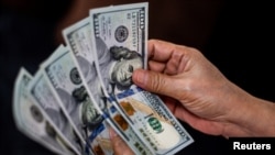 Извештајот на ОН за состојбата на светската економија и прогнозата до 2024 година, предупреди дека изгледите за долготрајни построги кредитни услови и повисоки трошоци за задолжување претставуваат „„силно нарушување“ на глобалната економија.