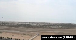 Turkmenistan. Oamenii sunt îngrijorați de scăderea nivelului Mării Caspice. Fotografie din iulie 2014, de la Avaza.