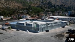 Qendra për migrantë në portin e Shëngjinit. Fotografi nga arkivi. 