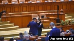Conflictele live dintre George Simion și Diana Șoșoacă au generat valuri de reacții pe rețelele sociale și au atras tineri în sferele de influență online a celor doi.