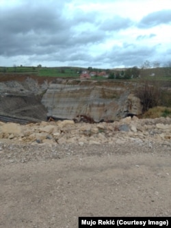 Selo Bašići jedno je od šest sela u kojem se iskopava ruda od 2015. godine.