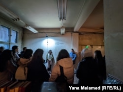 Образователен тур за ученици в изложбата „Съседите“ в София през ноември 2022 г.