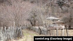 Пока чиновники строят планы по развитию сельского хозяйства, село вымирает