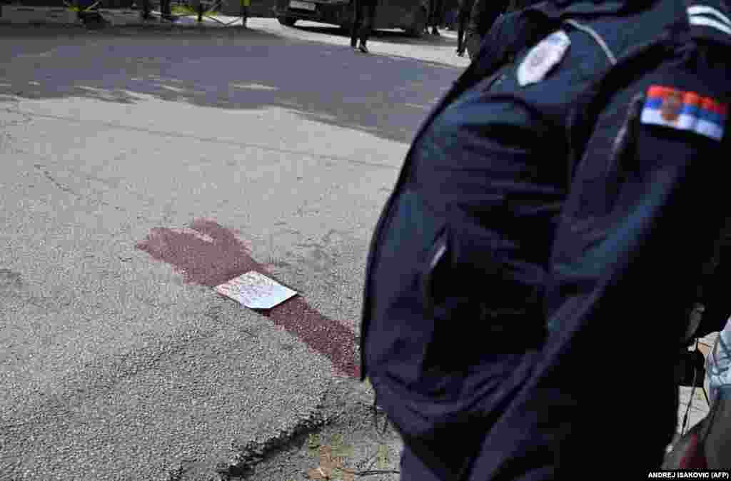 Gjurmë gjaku në vendin e ngjarjes...