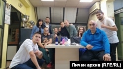 Екипът на "Спортното шоу Гонг" по Дарик радио