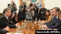 I dërguari i DASH-it për Ballkanin Perëndimor, Gabriel Escobar, gjatë takimit me presindetin e Serbisë, Aleksandar Vuçiq. Beograd, 15 mars 2023.