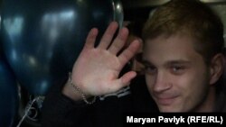 Богдан Јермохин, тинејџер вратен од депортација. Тој беше однесен во Русија од Мариупол