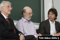 Sólyom László, Kis János filozófus és Tóth Gábor Attila