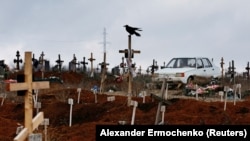 Гробището на Мариупол през февруари 2023 г.