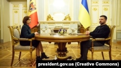 Претседателот на Украина Володимир Зеленски и претседателката на Молдавија Маја Санду, Киев 2023