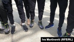 "Mi smo ljudi, nemamo oružje, zašto se tako ponašaju prema nama?"