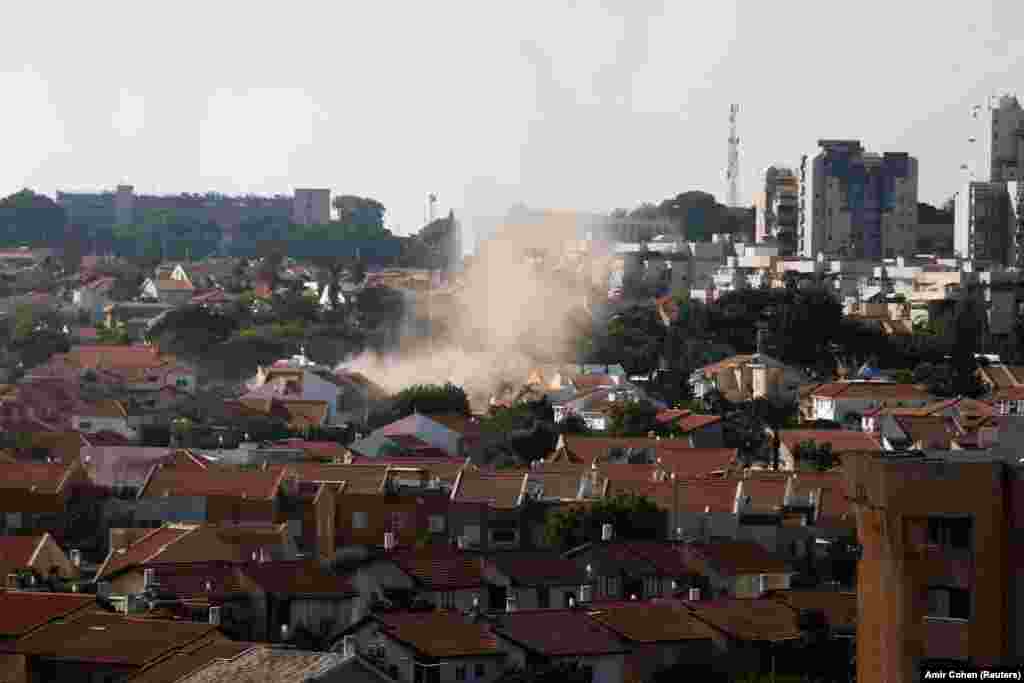 Autoritetet izraelite kanë paralajmëruar militantët e Hamasit se do të paguajnë &quot;çmim të lartë&quot; për sulmet me raketa në territorin e Izraelit.&nbsp;