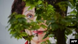 Gordana Siljanovska, kandidate nga radhët e VMRO DPMNE-së, thotë se fakti që po garon për të dytën herë, tregon se sa e pathyeshme mund të jetë një grua në qëllimet e saj. Fotografi nga arkivi. 